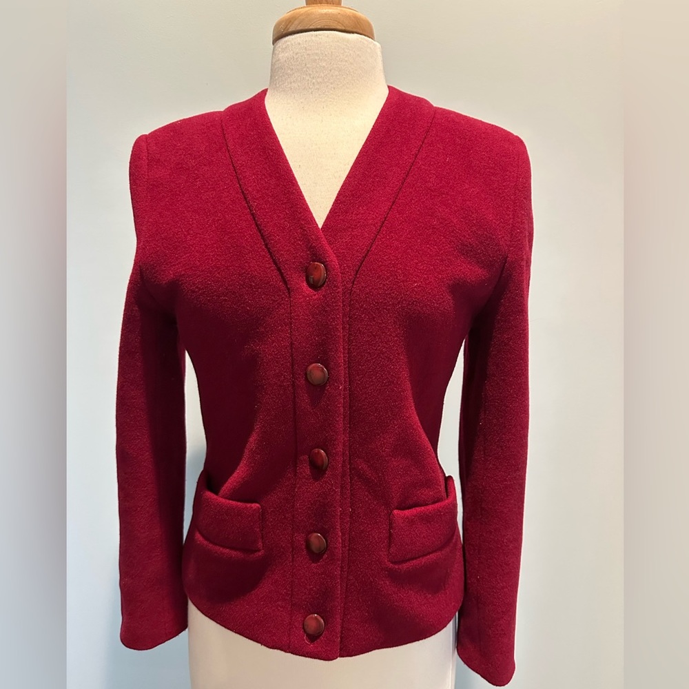 Vyella Vintage Wool and Mohair 4 Button ladies blazer size 8 Color Maroon